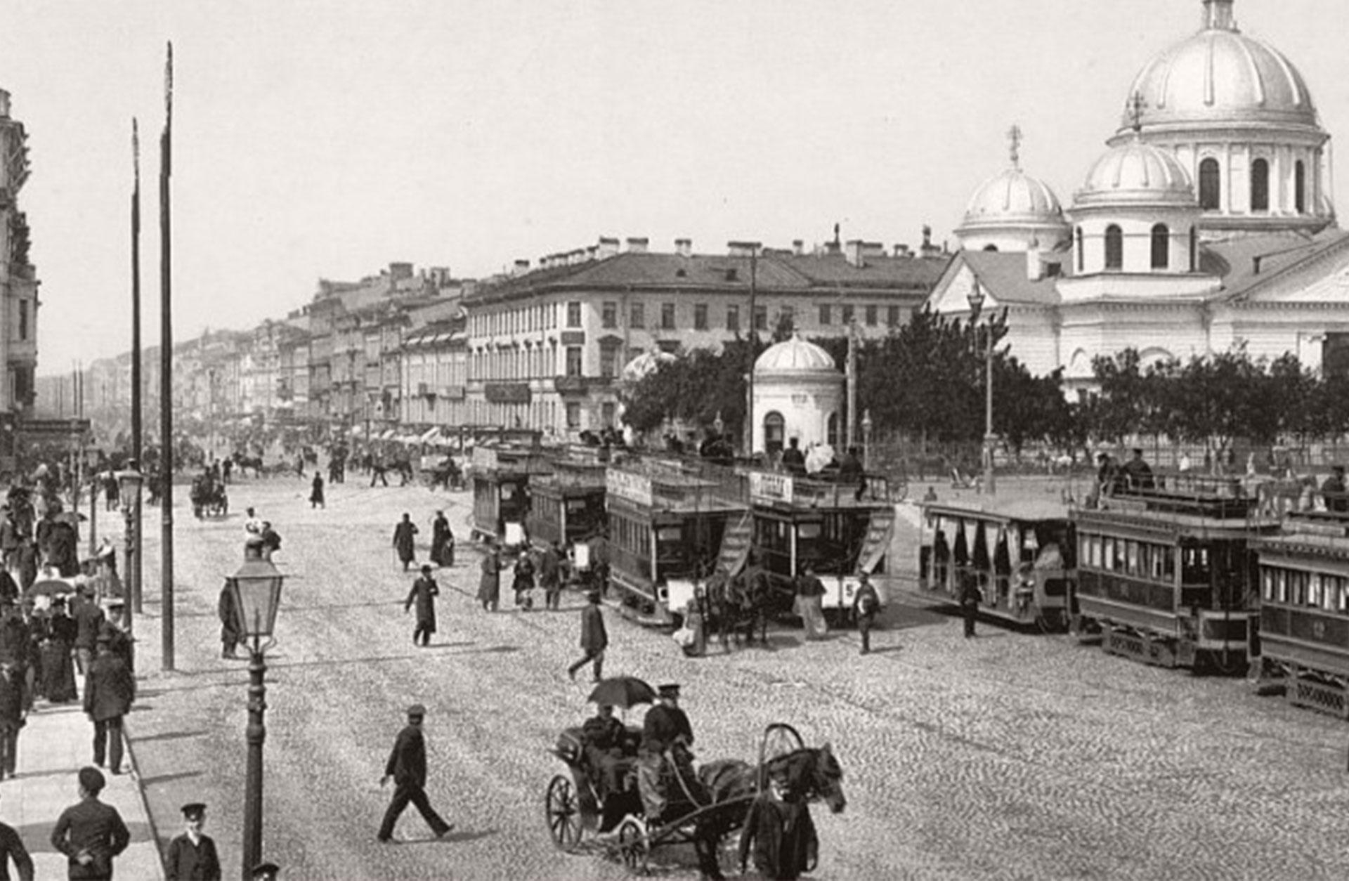historic-bw-photos-of-st-petersburg-russia-in-the-19th-century-07-1040x440