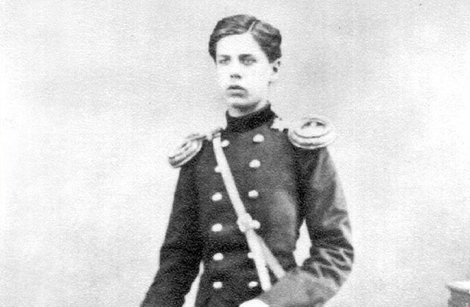 En ung Musorgskij som kadett i Preobrazhensky Regimentet.