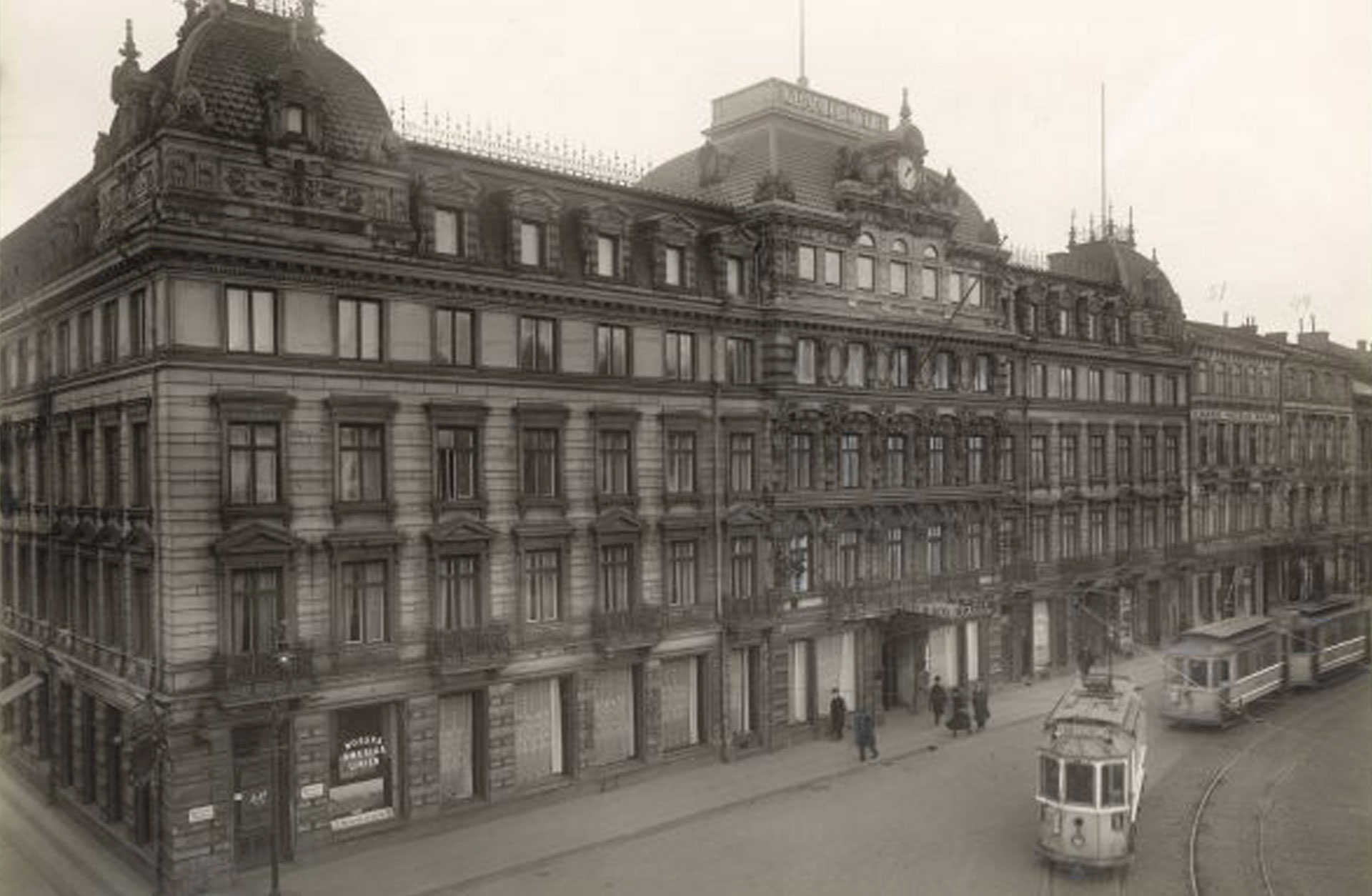 Svartvit bild från 1922 på Grand Hotell i Göteborg.