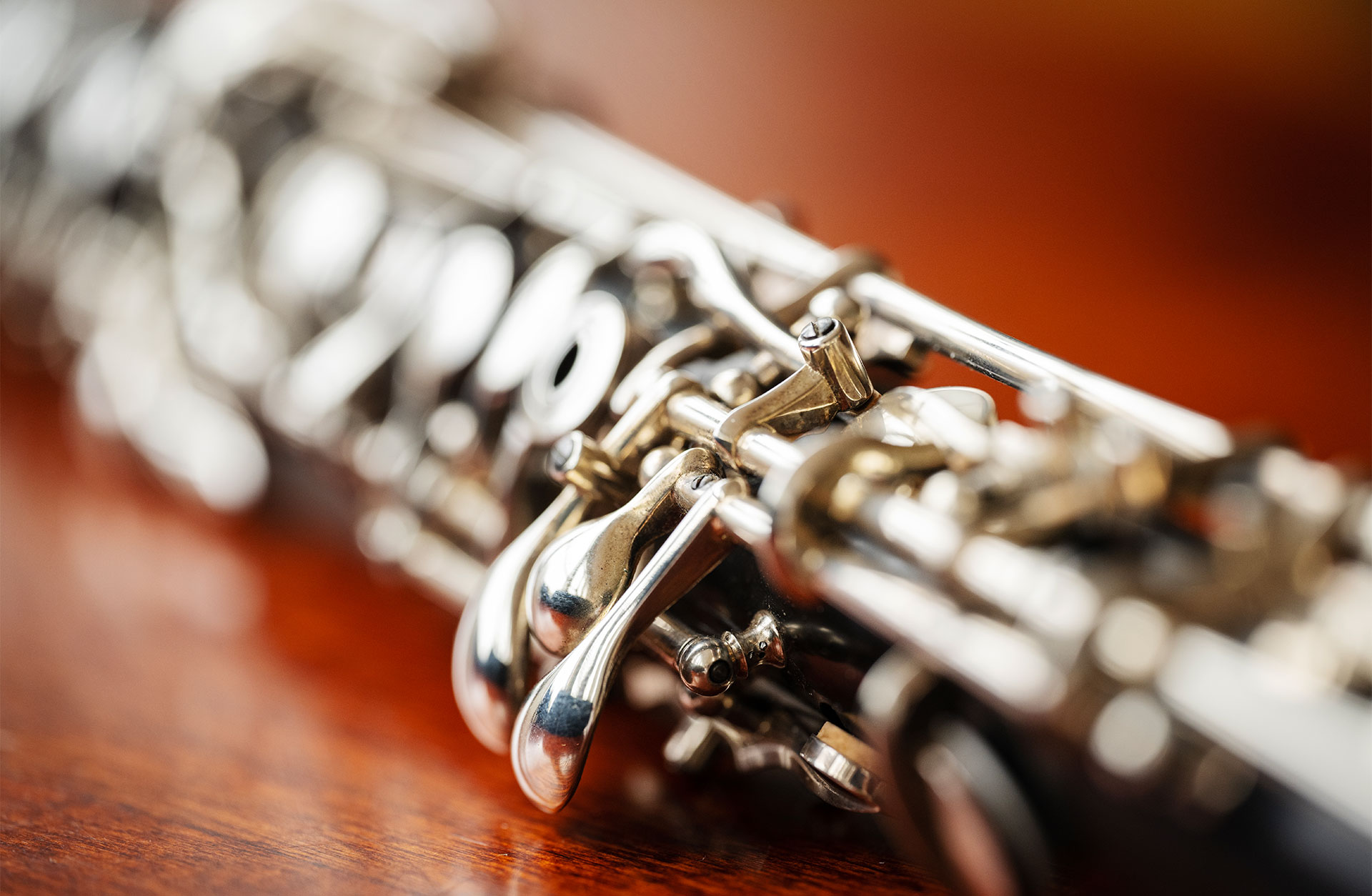 Närbild av klaffarna på en oboe.