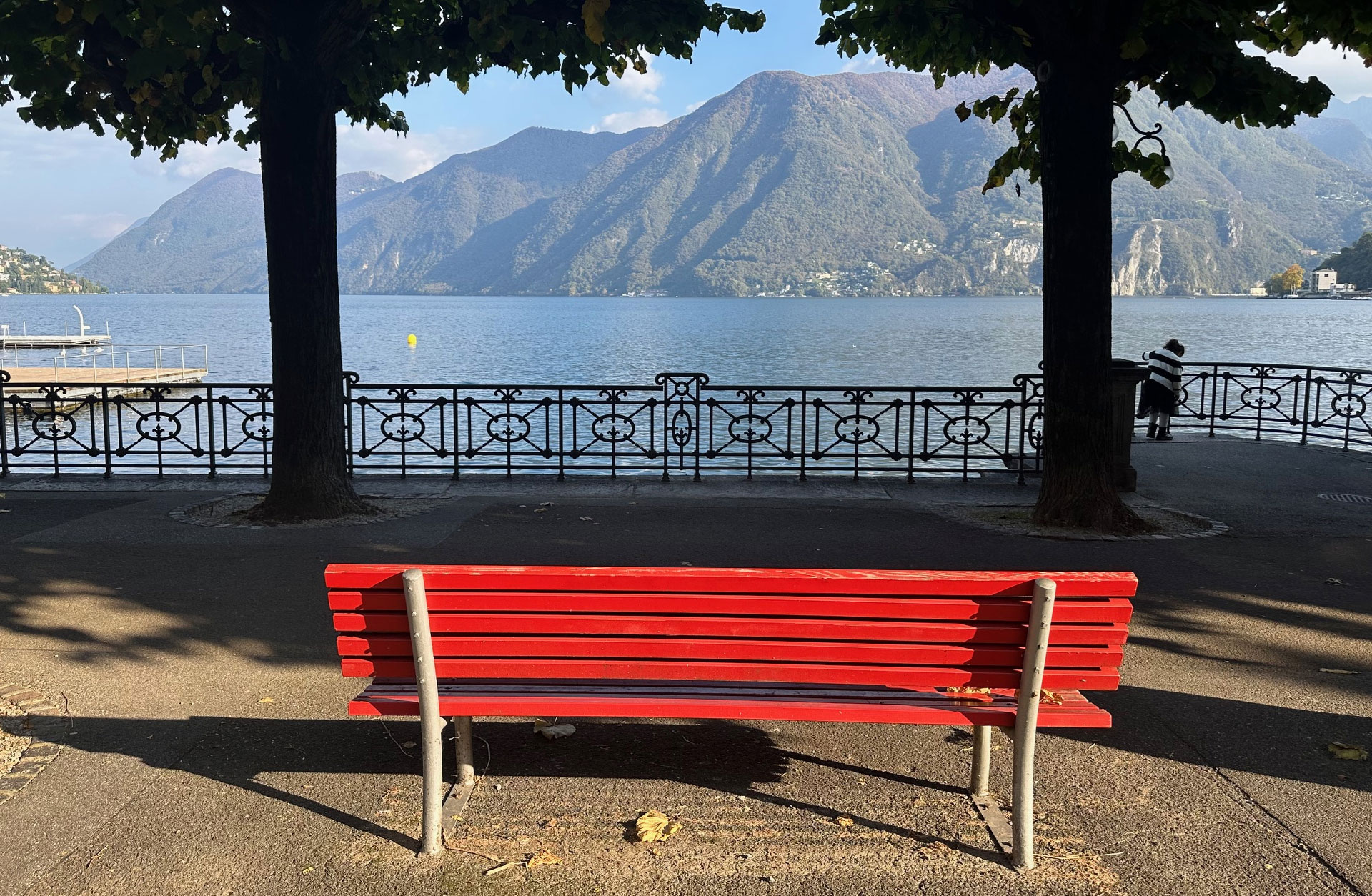 Parkbänk i Lugano.